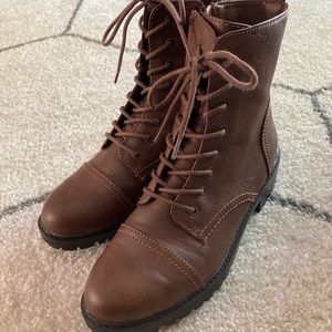 Brown Universal Thread boots, worn once!